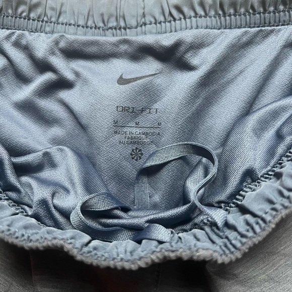 Nike Women’s Tempo Obsidian Heather 3” Running Shorts Size M - Picture 2 of 2